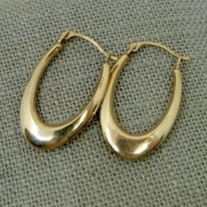 SOLID 10K YELLOW GOLD OVAL HOOP EARRINGS~.69 GRAMS